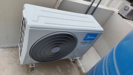 Midea Xtreme 1.5 DC Inverter AC For Sale !