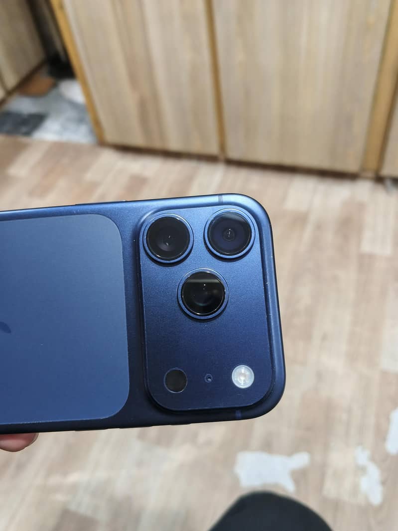 Apple iPhone 17 Pro 6