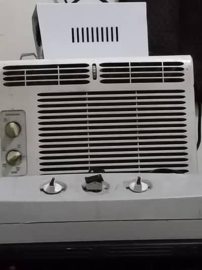 want to sale . 5 ton window ac 2 amp running current