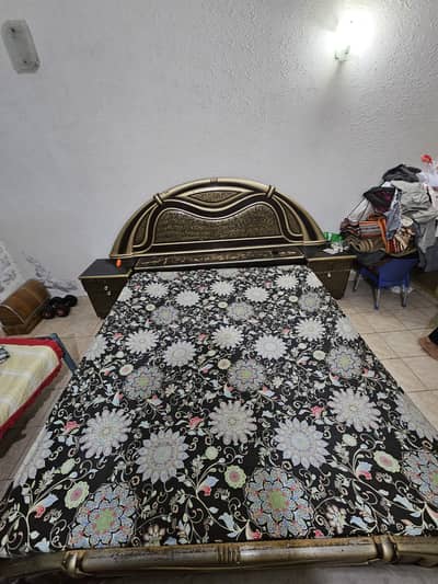 double size  wooden bed urgent sell