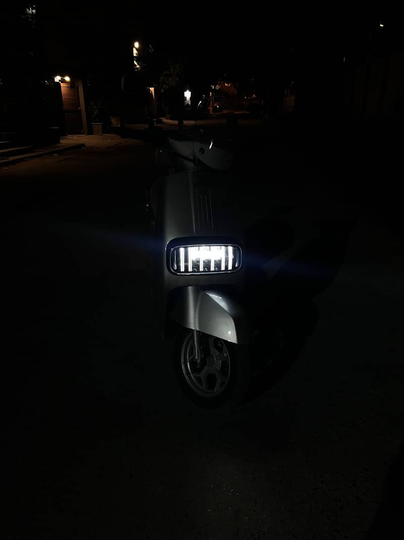Scootys 4