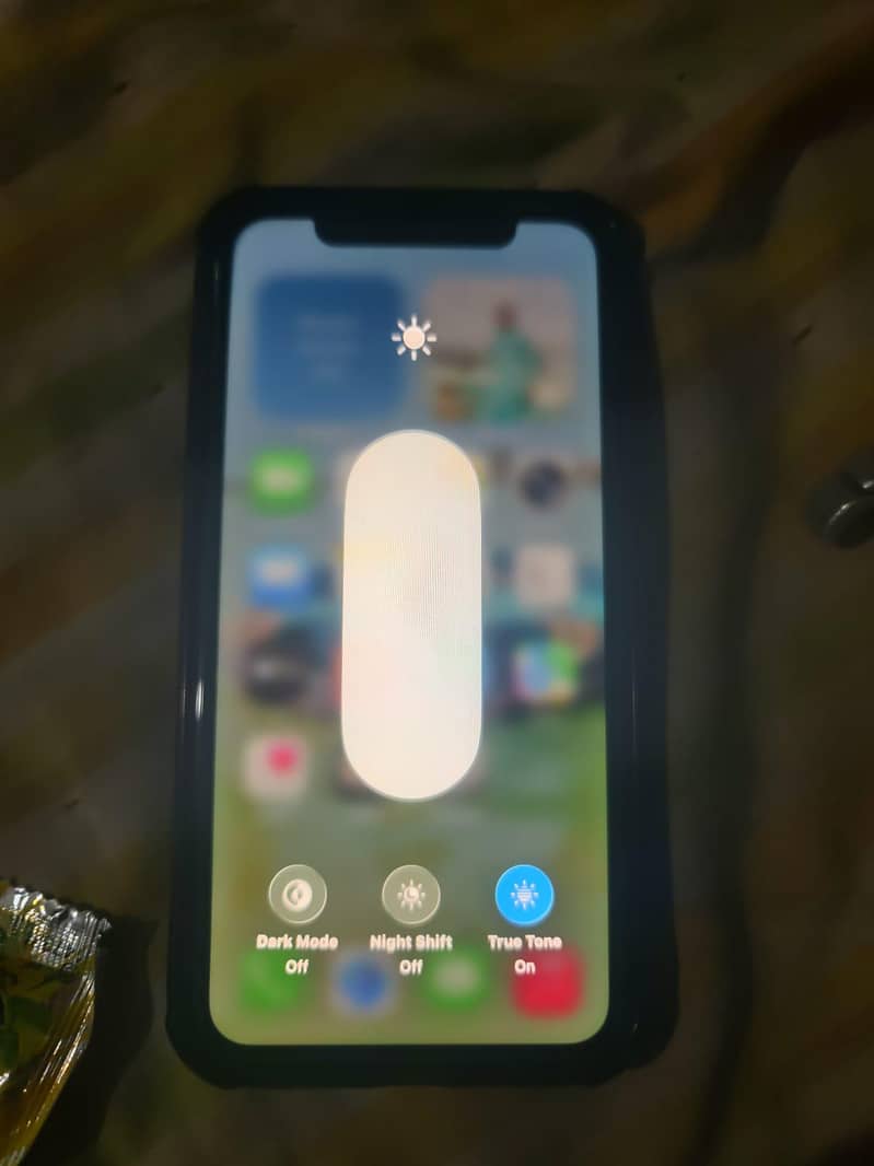 Apple iPhone 11 0