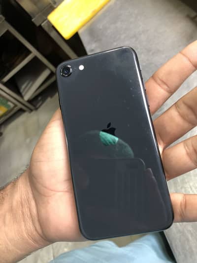 Apple iPhone SE