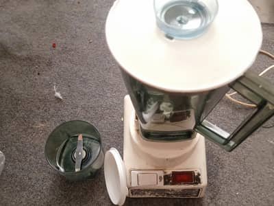 Branded juicer blender
