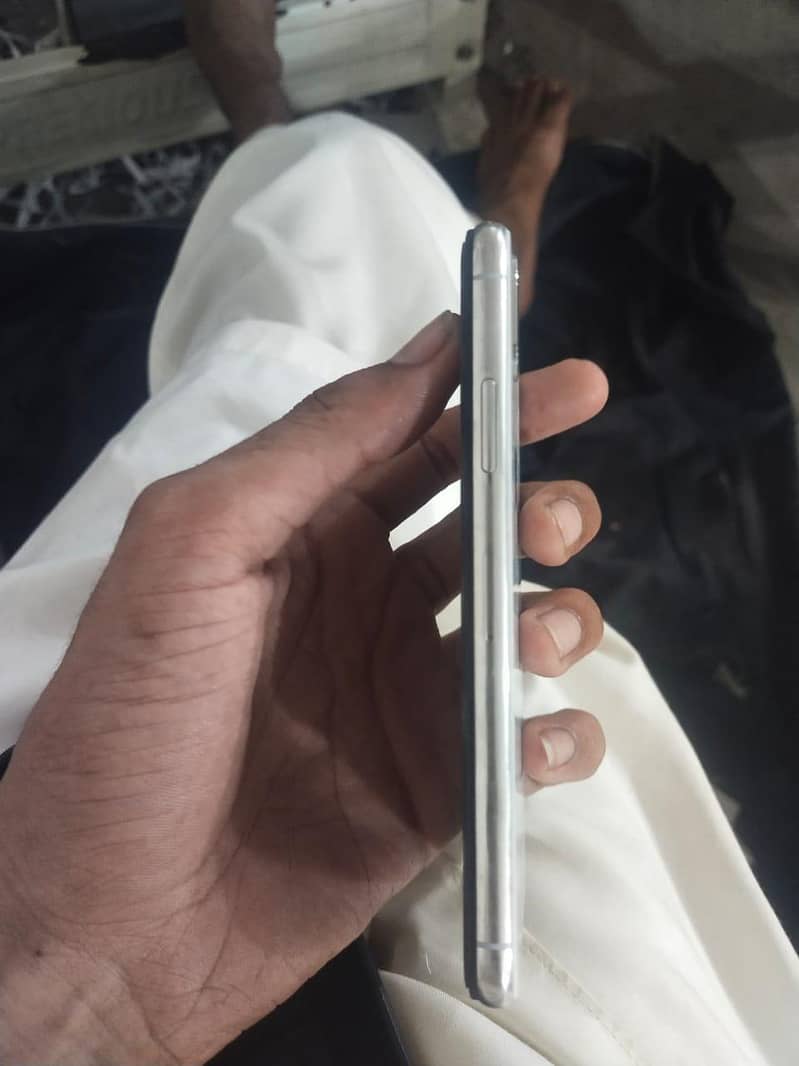 Apple iPhone X 2