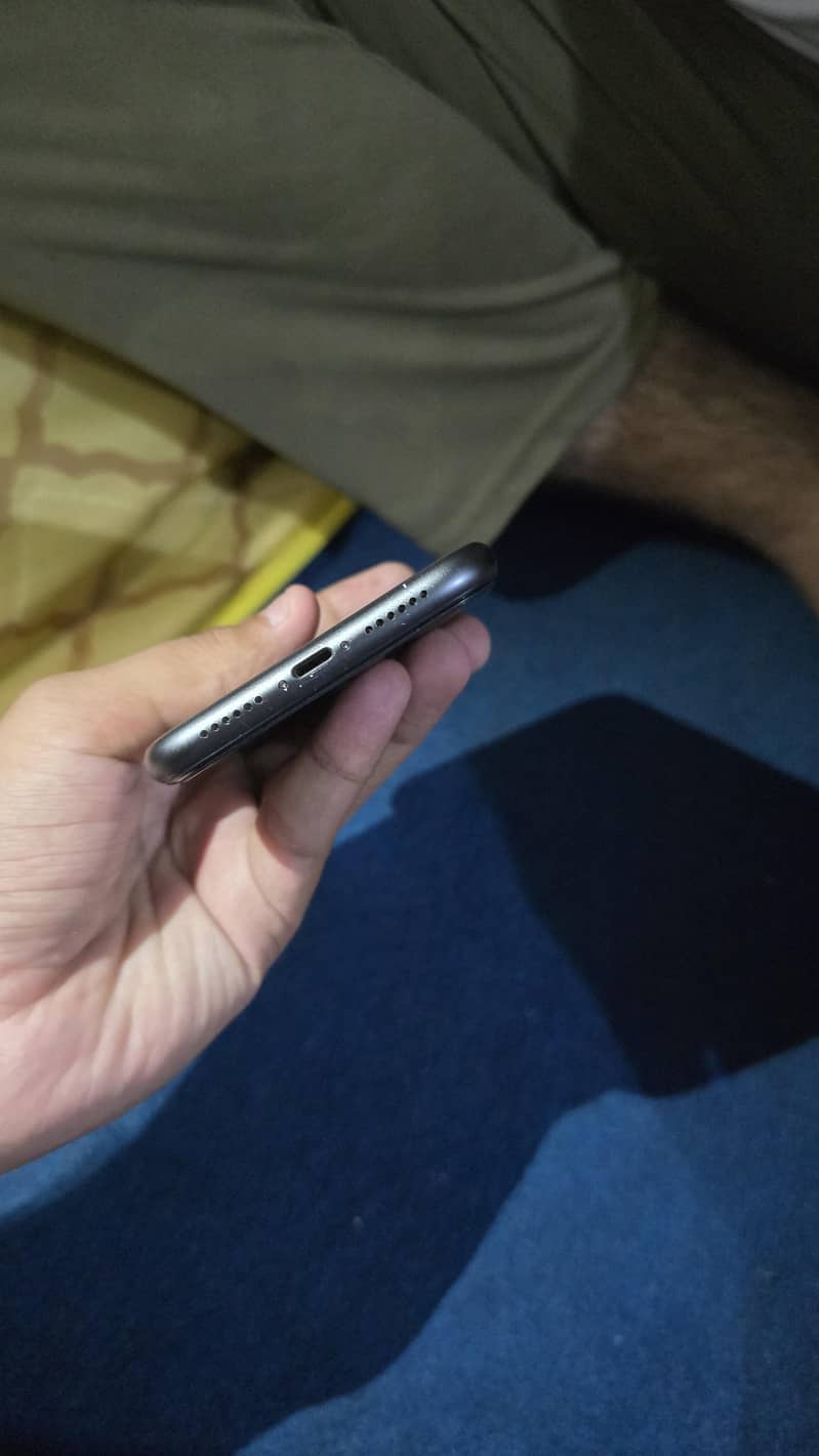 Apple iPhone 11 1