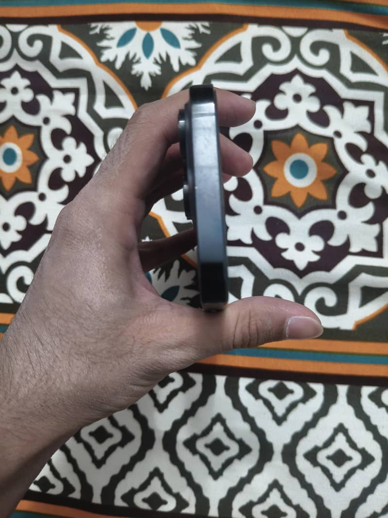 Apple iPhone 14 Pro 2