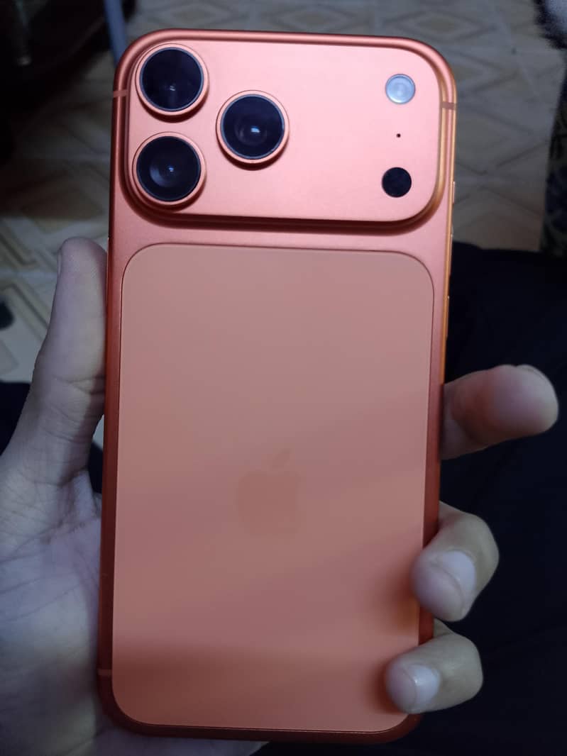 Apple iPhone 17 Pro Max 0