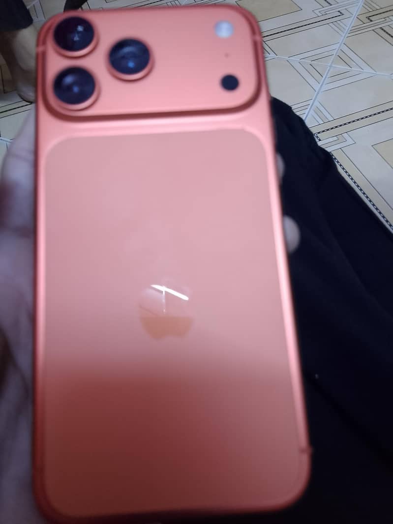 Apple iPhone 17 Pro Max 2