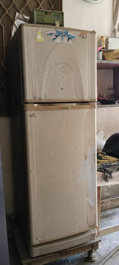 Dawlance Fridge with Freezer and Stabilizer