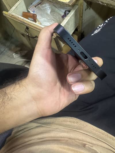 Apple iPhone 16e