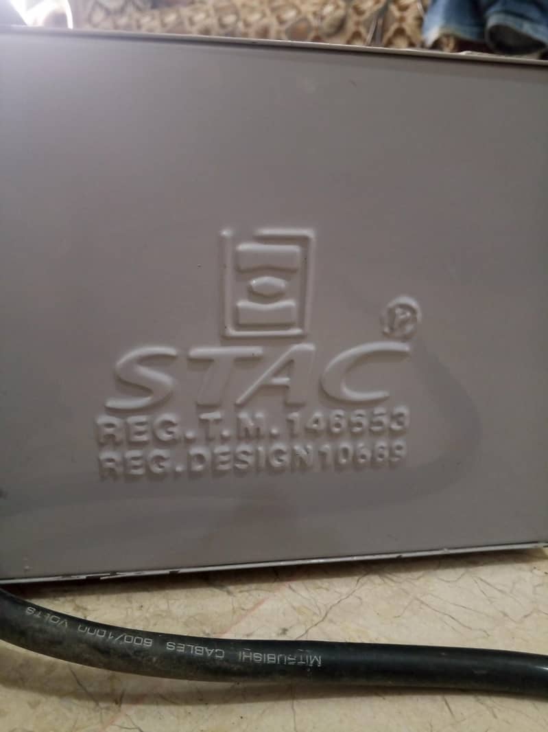 Heavy Duty Automatic Stabilizer 1