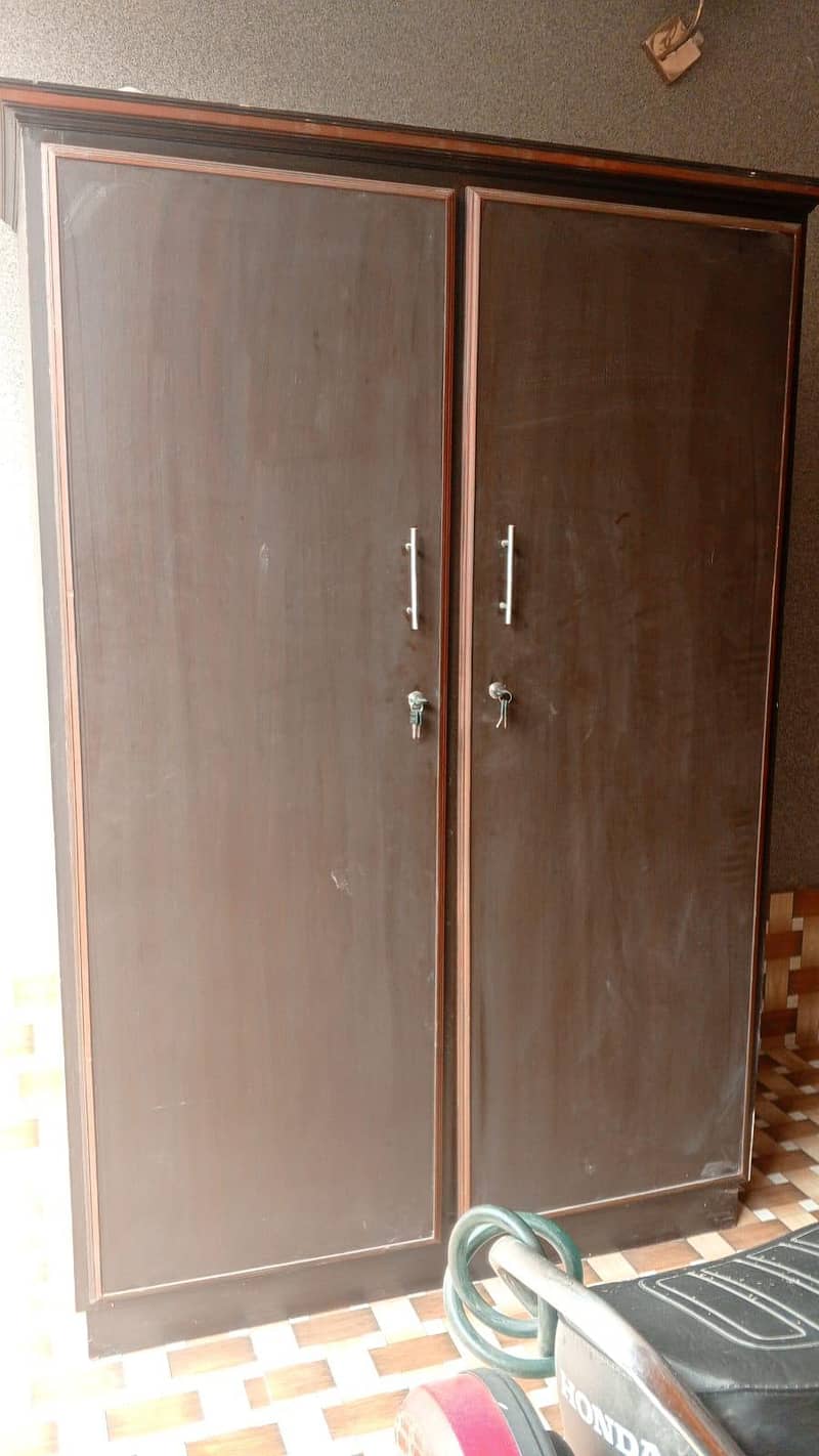 wardrobe. . . . 0