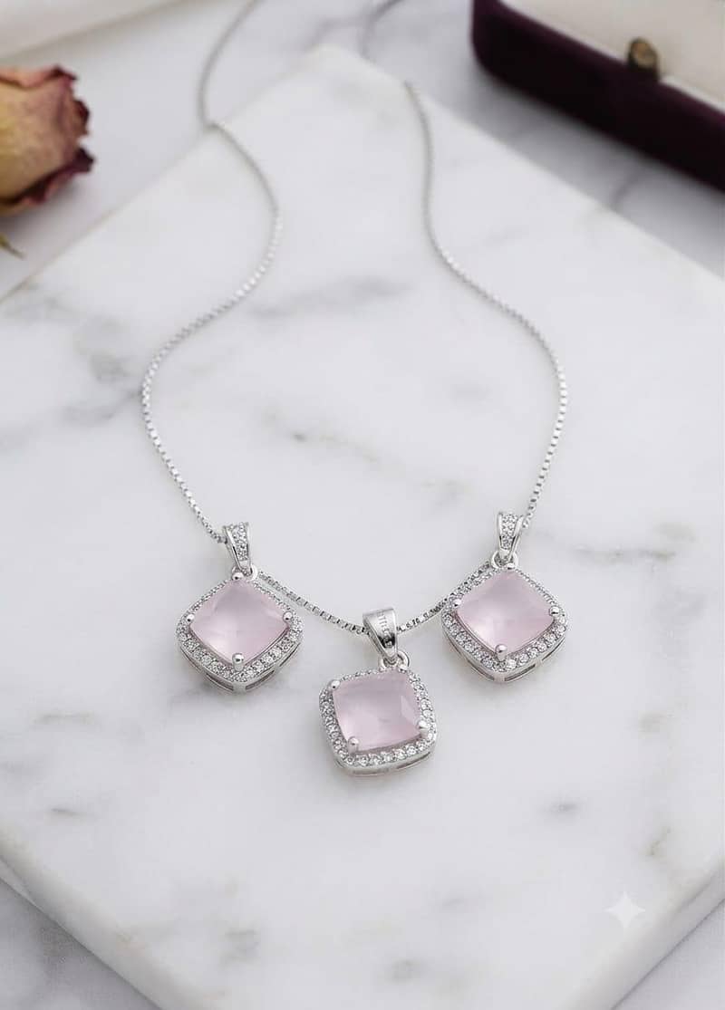 neckless set 0