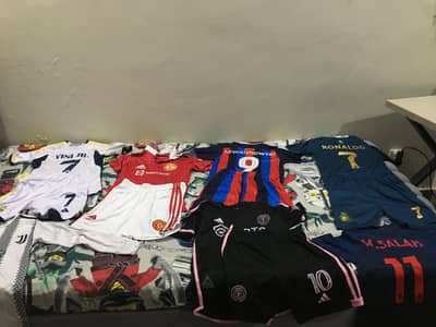 7-9 football kits will fit kids aged 7-11 [read description]