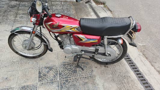 Honda CG 125 in excellent condition Urgent 03208557159