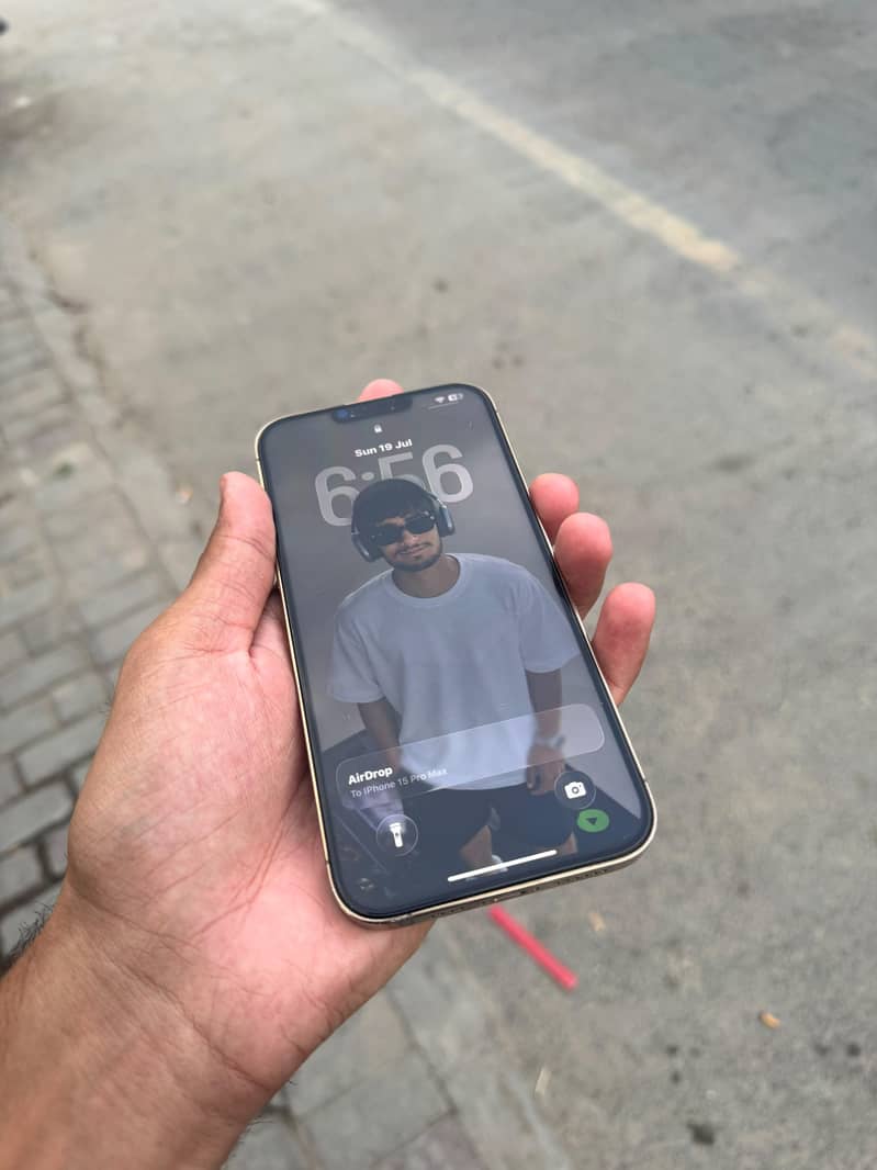 Apple iPhone 13 Pro Max 3