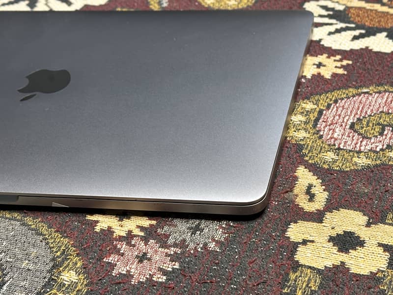 Apple MacBook Pro 2017 2