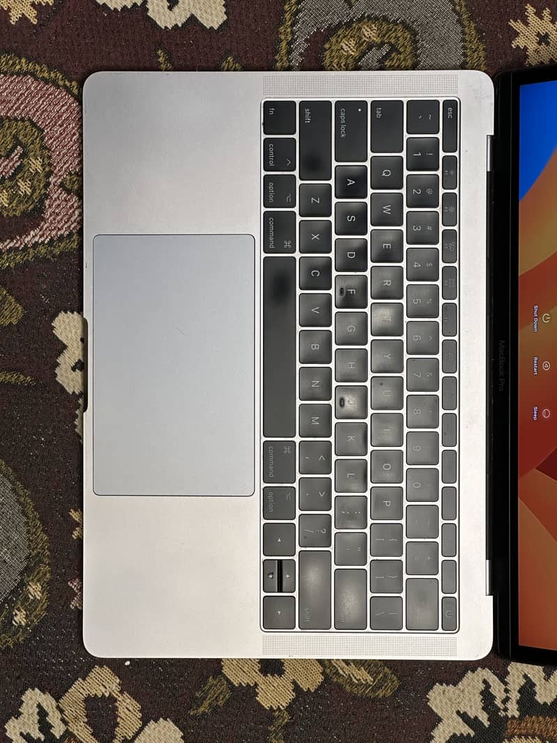 Apple MacBook Pro 2017 4
