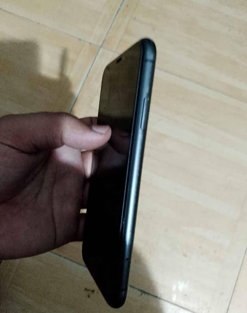 Apple iPhone 11 2
