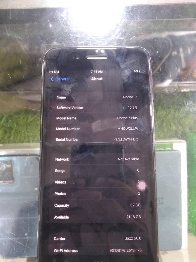 Apple iPhone 7 Plus 2
