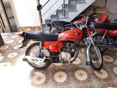 Honda 125 2009 model good condition all documents clear biomathematic