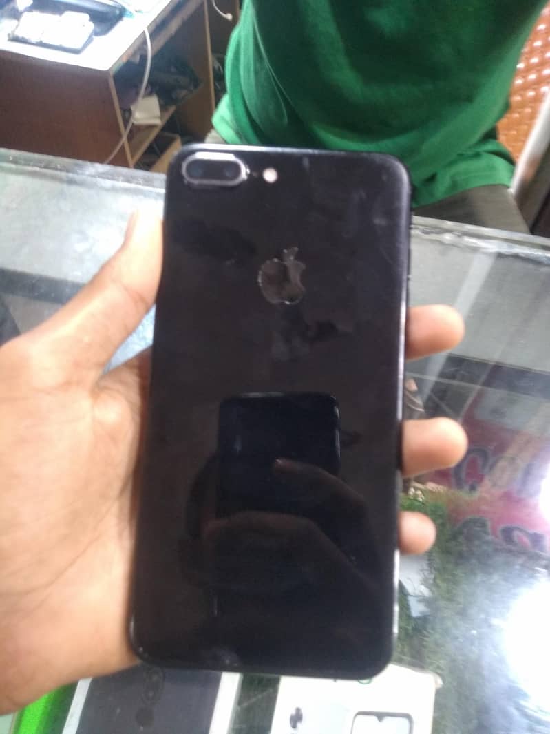 Apple iPhone 7 Plus 5