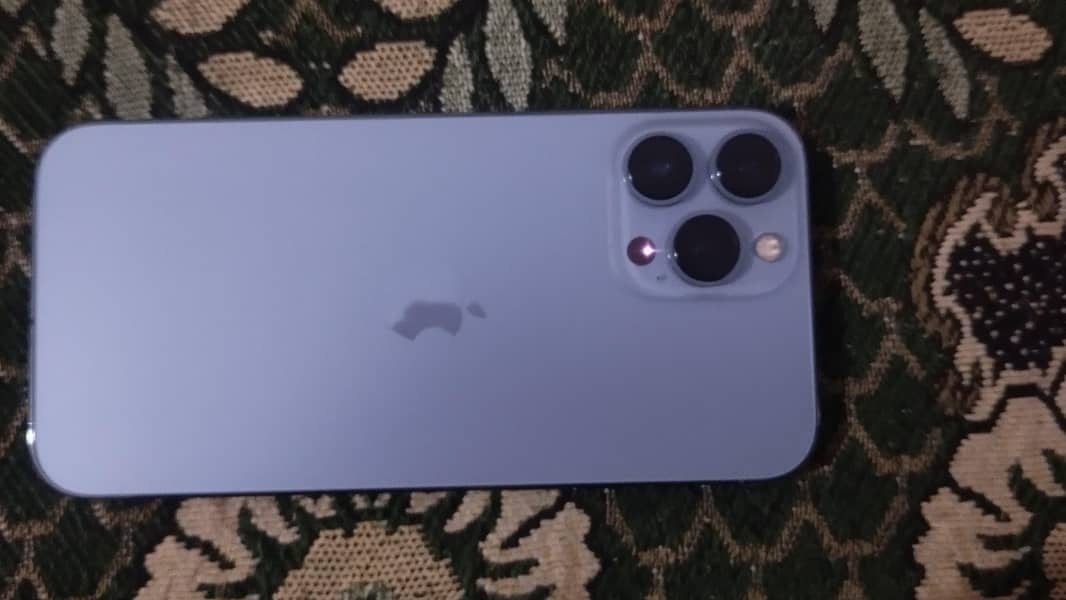 Apple iPhone 13 Pro Max 0