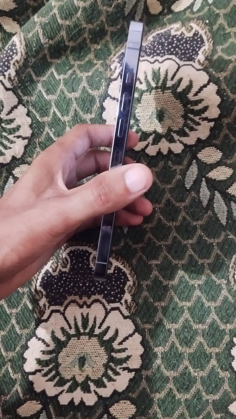 Apple iPhone 13 Pro Max 8