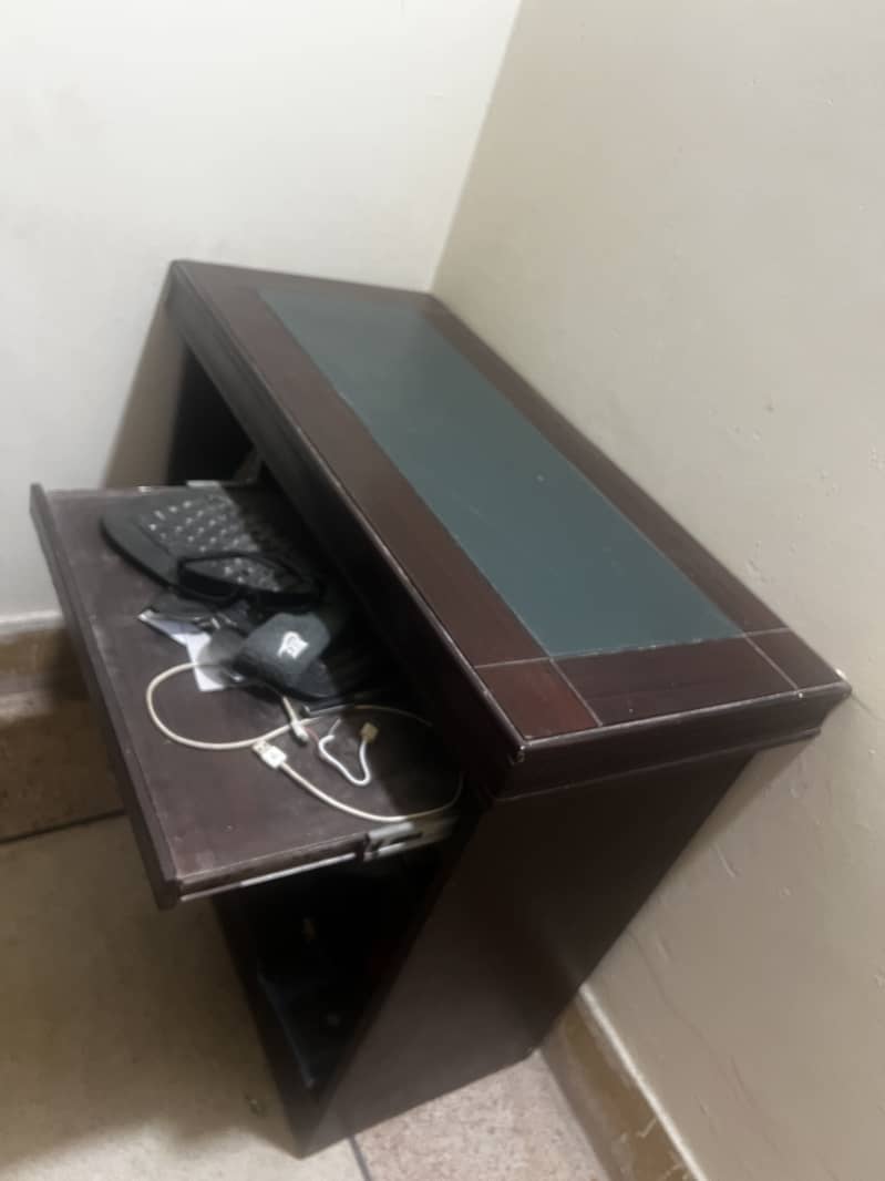 Computer Table 0