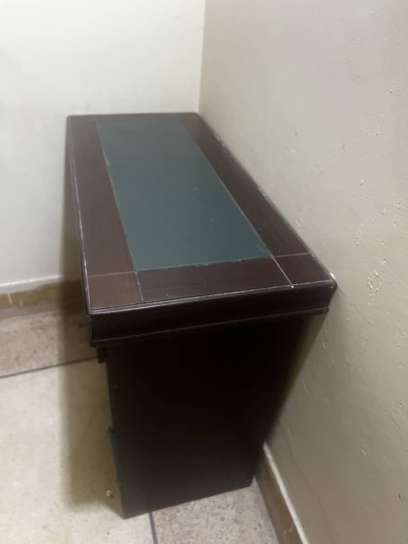 Computer Table 1
