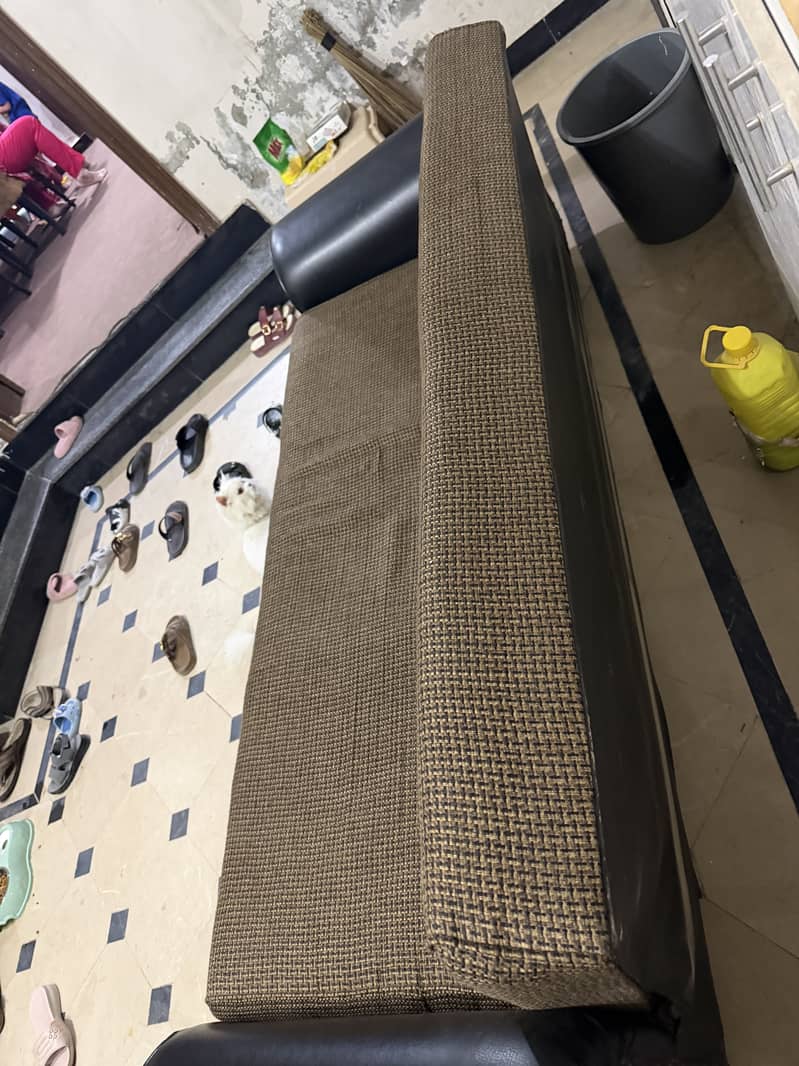 Sofa come bed 1