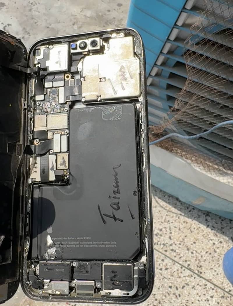Apple iPhone 14 Pro Max 0