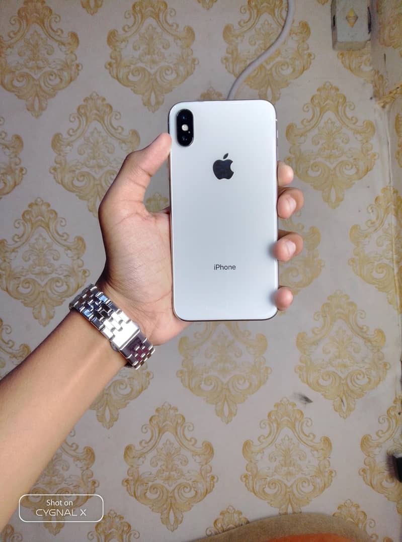 Apple iPhone X 4