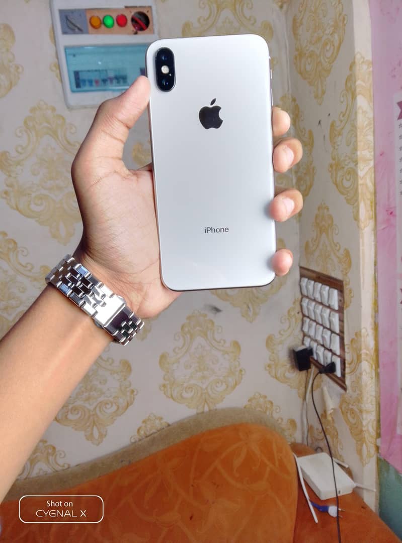 Apple iPhone X 5