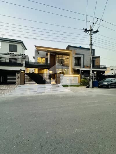 10 Marla Brand New House Available For Sale