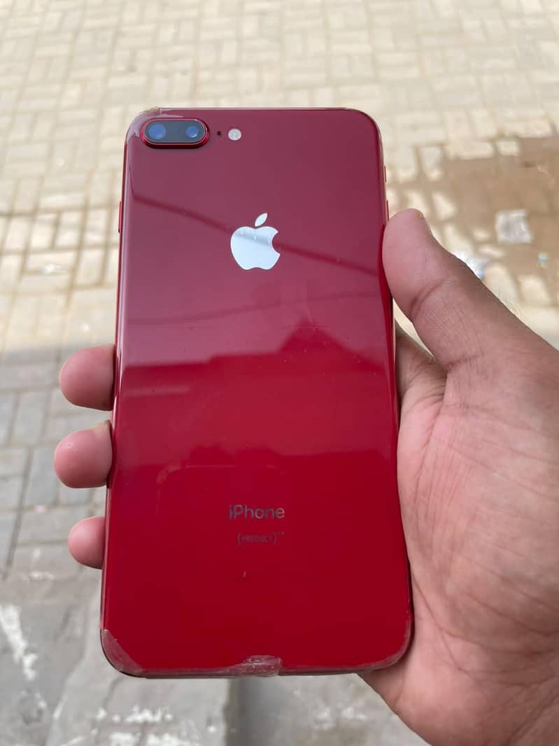 Apple iPhone 8 Plus 3