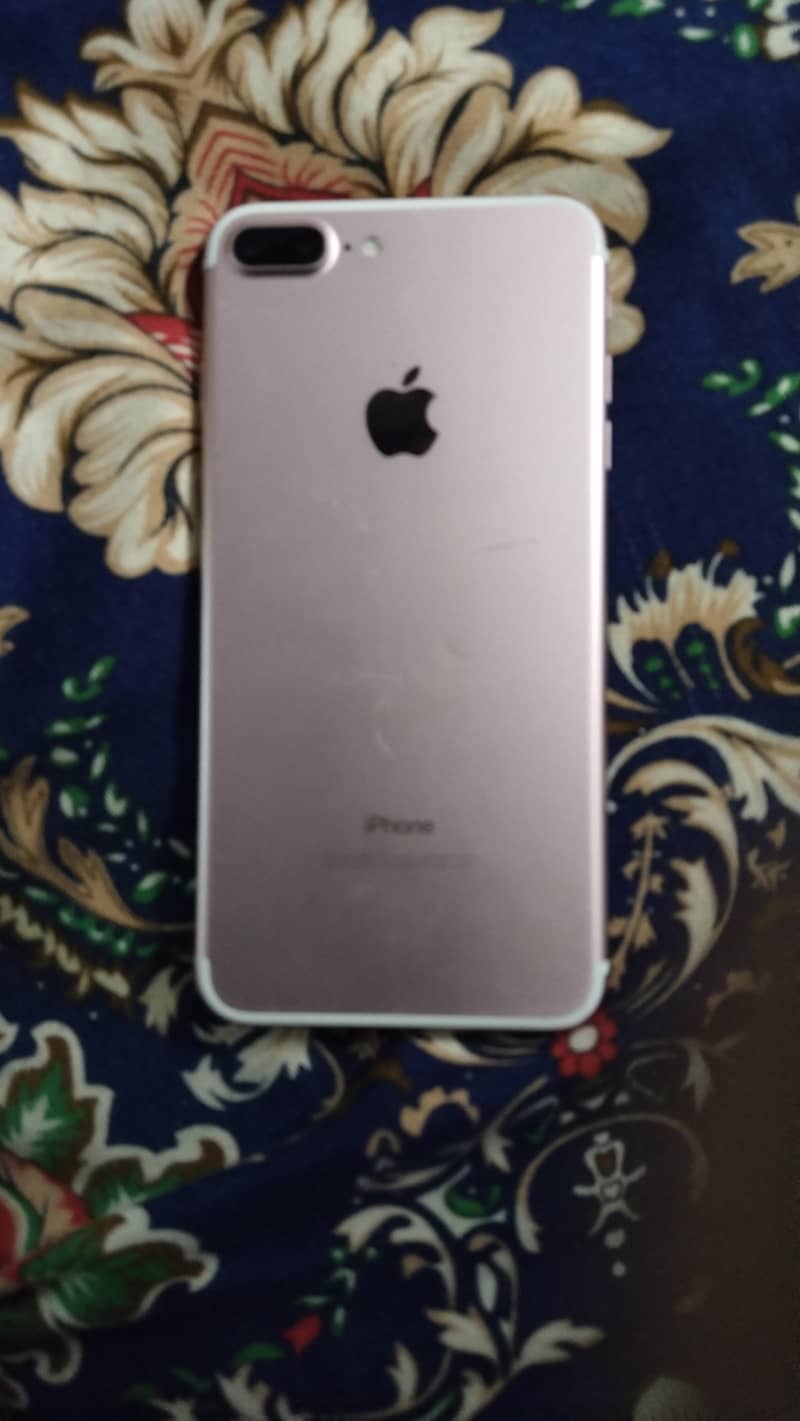 Apple iPhone 7 Plus 0