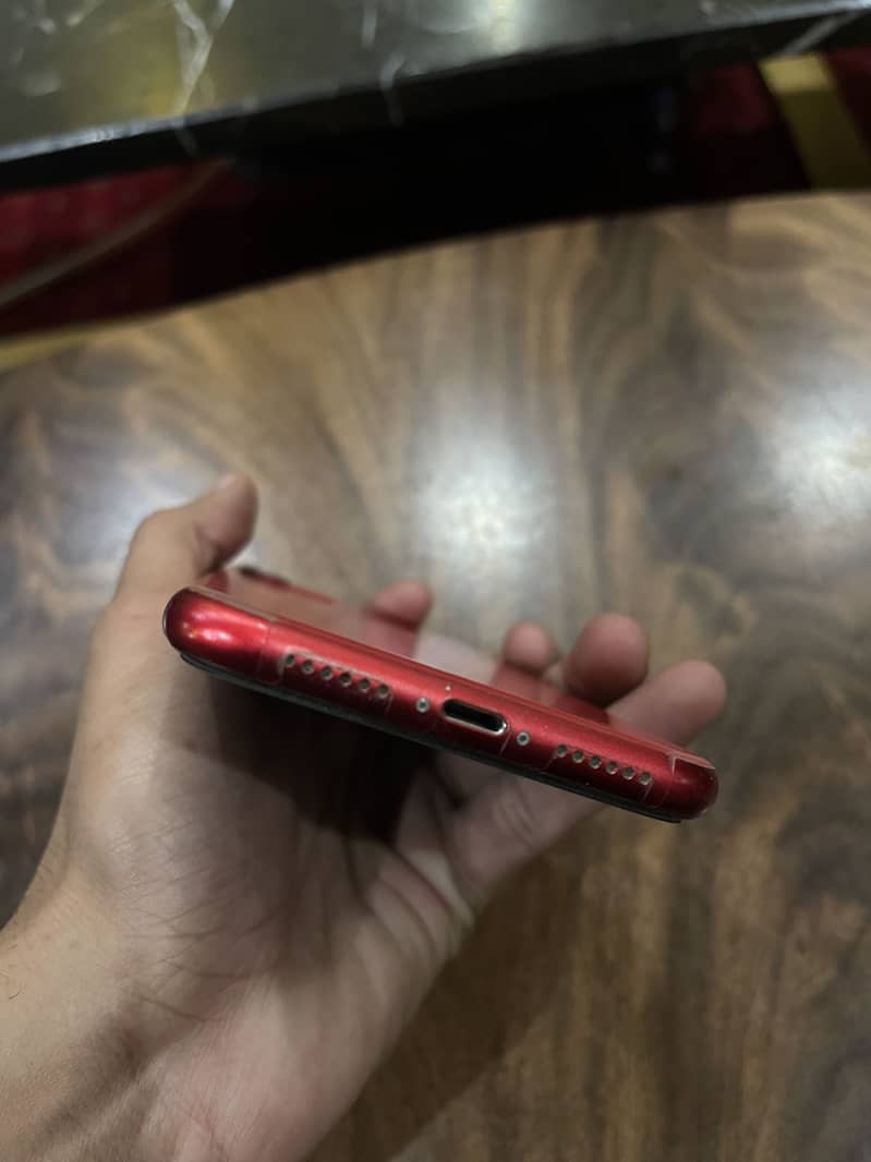 Apple iPhone 11 3