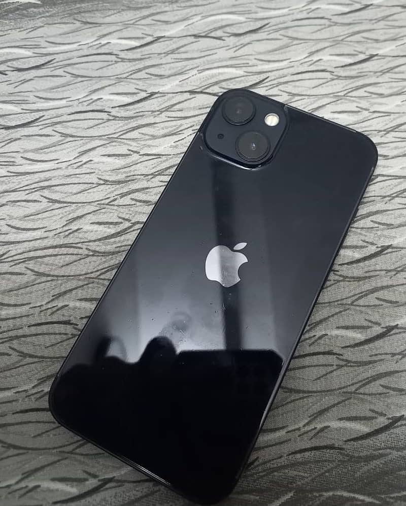 Apple iPhone 13 1