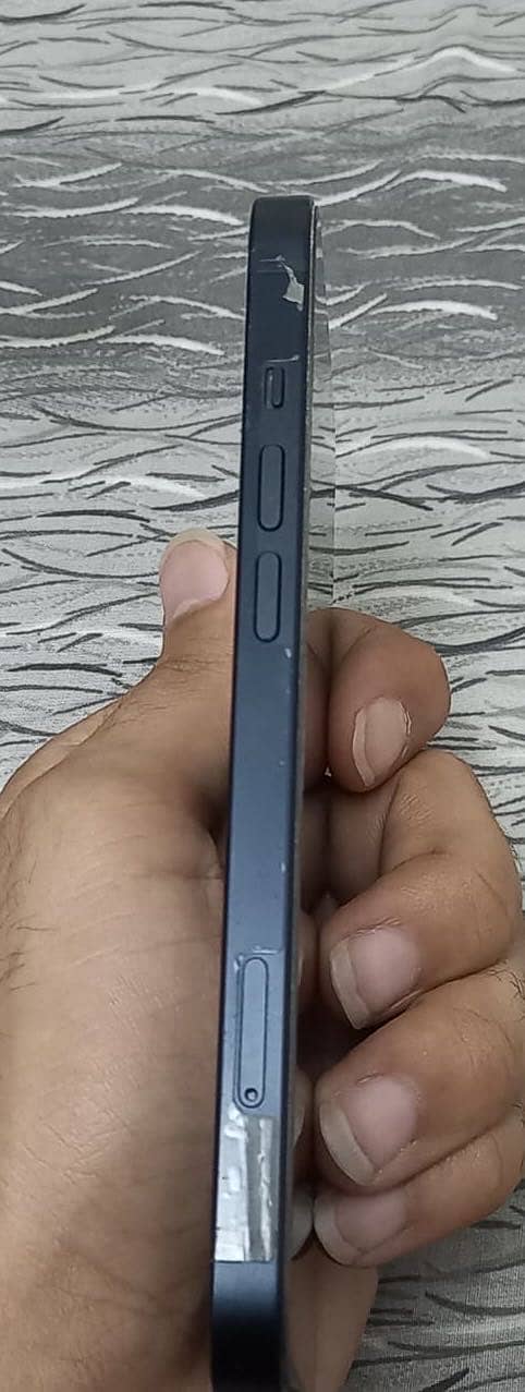 Apple iPhone 13 3