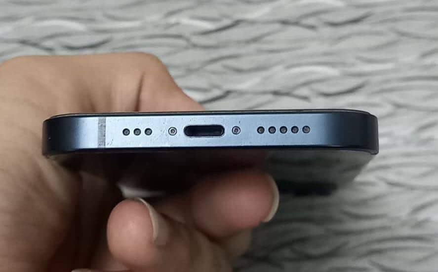 Apple iPhone 13 5