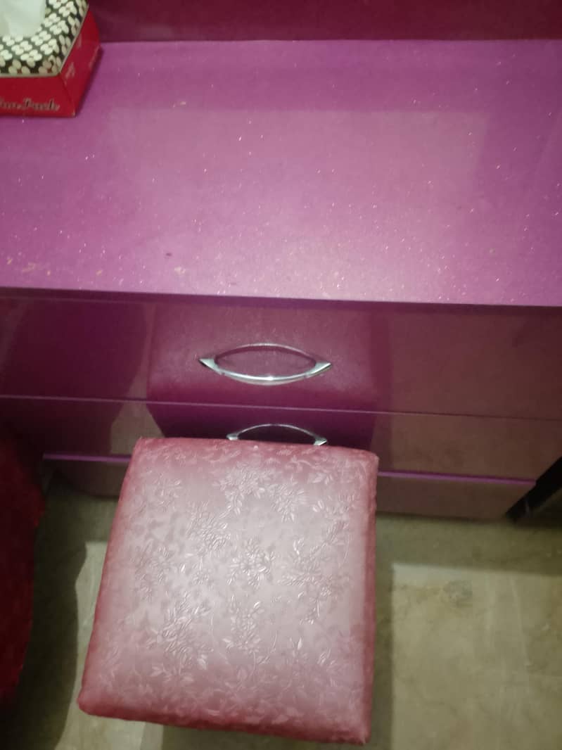 dressing table 1