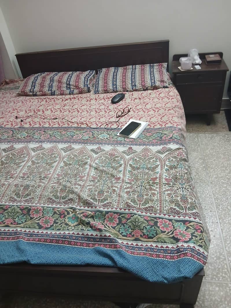 solid  wood bed 1