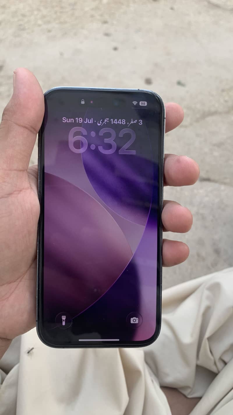 Apple iPhone 14 Pro 2