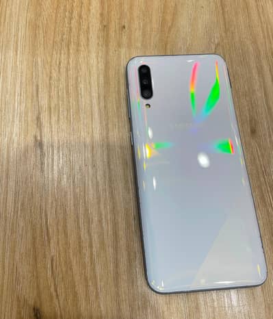 Samsung Mobile A50