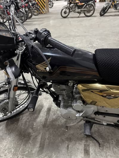 Honda CG 125 Special gold Edition 2024
