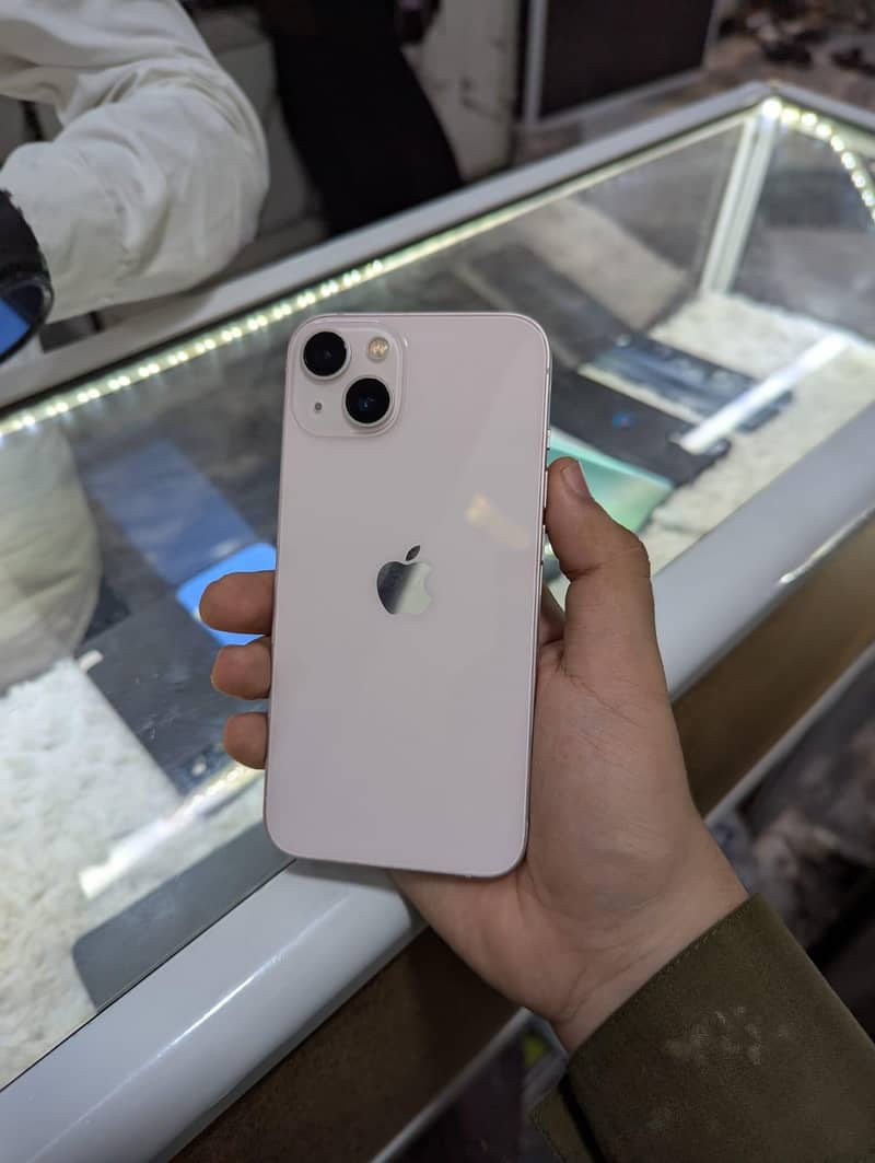 Apple iPhone 13 1