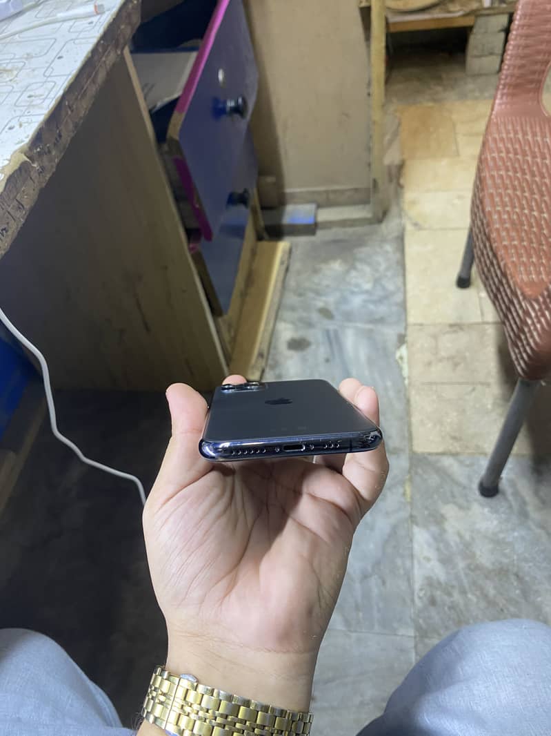 IPhone 11 Pro 2