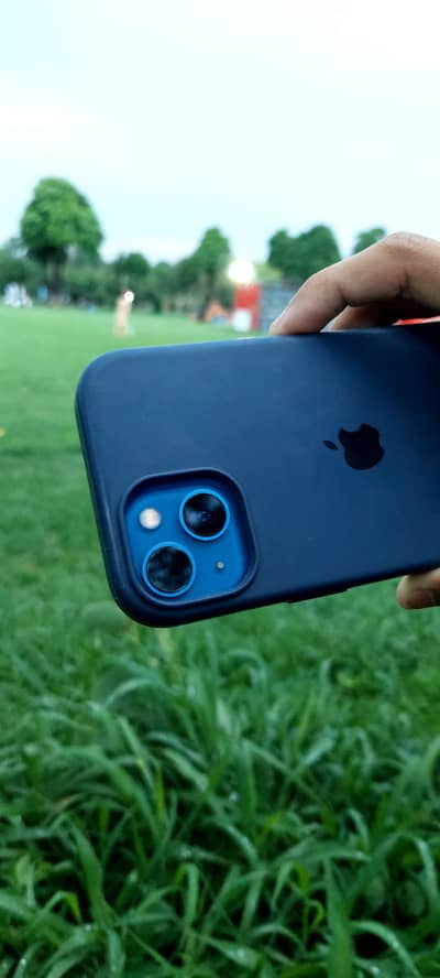 iPhone 13